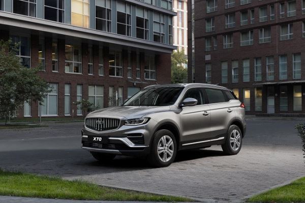 На российский рынок вышел обновленный кроссовер Belgee X70