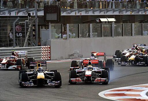 Макс Ферстаппен: Формула 1 должна вернуться к болидам 2010 года