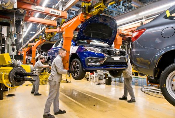 АВТОВАЗ готовится к сокращенной рабочей неделе