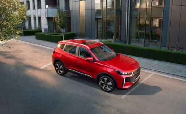 Названы конкуренты кроссовера TENET T4