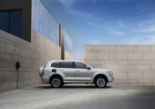 В России стартовали продажи внедорожника TANK 500 в версии Hi-Charge