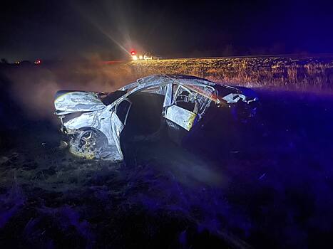 В Саракташе после съезда в кювет сгорела иномарка. Водитель не пострадала