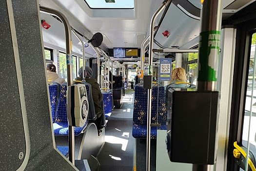 Автобус без водителя чуть не сбил пешехода в российском регионе