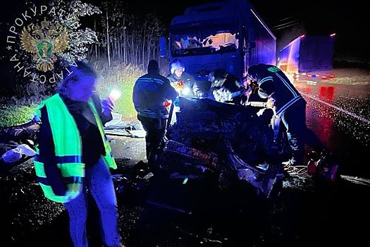 В Татарстане в аварии с грузовиком погибли три человека