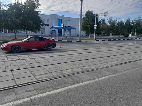 В Орске водитель автомобиля «Хонда Прелюд» сбил на пешеходном переходе девушку