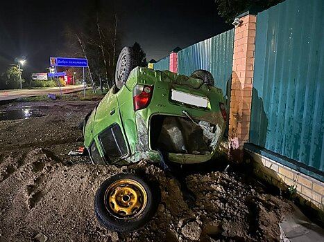 В Нововятске бесправник на «китайце» покалечил себя и 18-летнюю пассажирку
