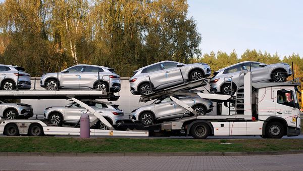 Российские импортеры приостановили прием заявок на авто до 160 л.с.