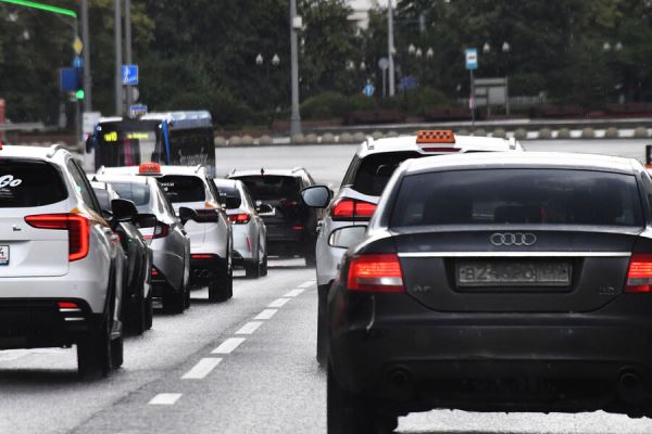 Такой налог уже есть: правозащитник отверг введение сбора за число поездок на машине