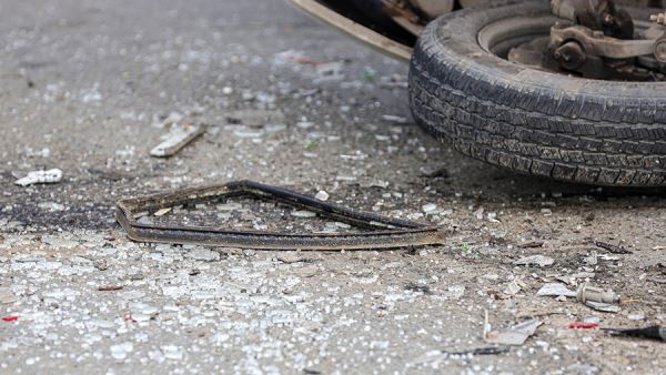 В ЛНР девять человек пострадали при столкновении ВАЗ-2101 с минивэном