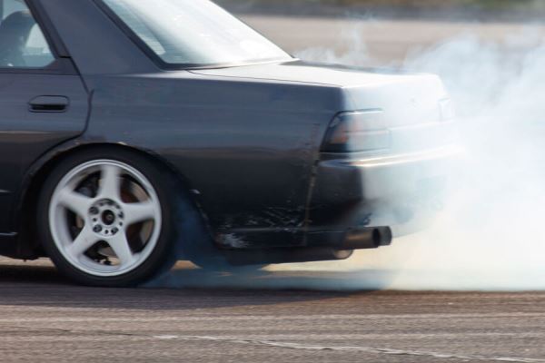 В России десятки автомобилей пьяных водителей отправили на СВО