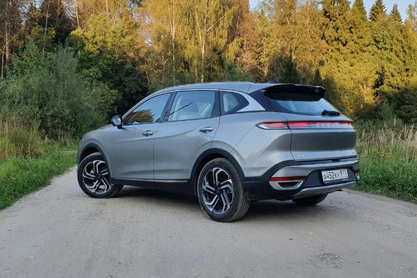 Тест-драйв FAW Bestune T90