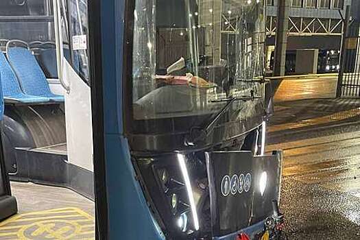 В Новой Москве на видео сняли, как подросток на питбайке влетел в автобус